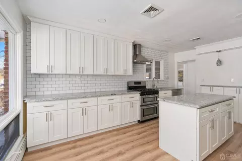 914 Dorn Ave, Middlesex, NJ 08846 photo 5