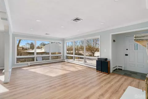 914 Dorn Ave, Middlesex, NJ 08846 photo 4