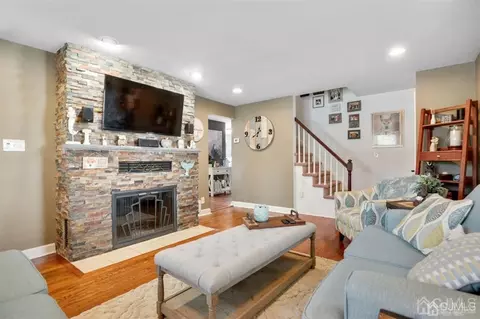 11 Rolling Rd, Middlesex, NJ 08846 photo 4