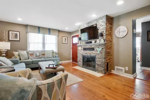 11 Rolling Rd, Middlesex, NJ 08846 photo 3