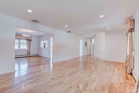 8 Fielding Pl, Edison, NJ 08820 photo 5