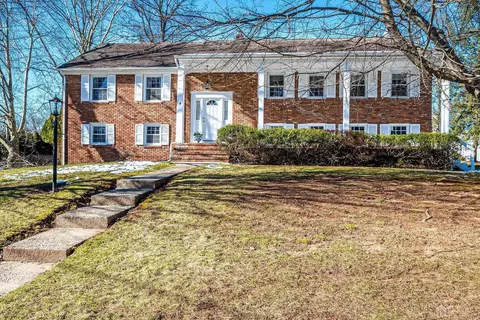 8 Fielding Pl, Edison, NJ 08820 photo 1