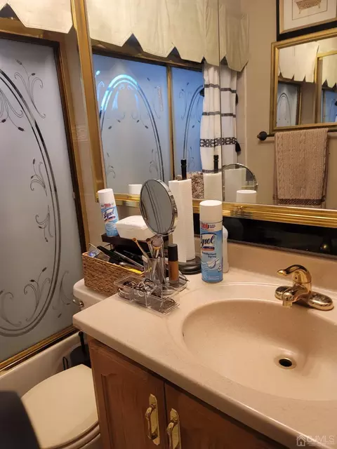 44 Glendale Ave, Edison, NJ 08817 photo 9