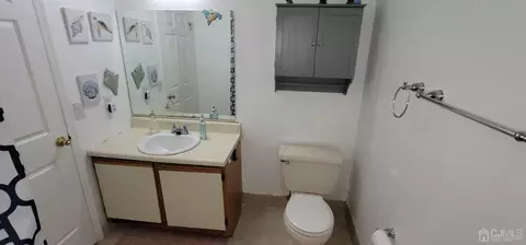 40 Boulder Dr, Edison, NJ 08817 photo 19