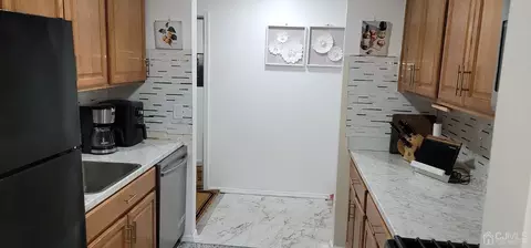 40 Boulder Dr, Edison, NJ 08817 photo 7