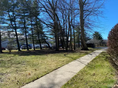 51 Boulder Dr, Edison, NJ 08817 photo 23