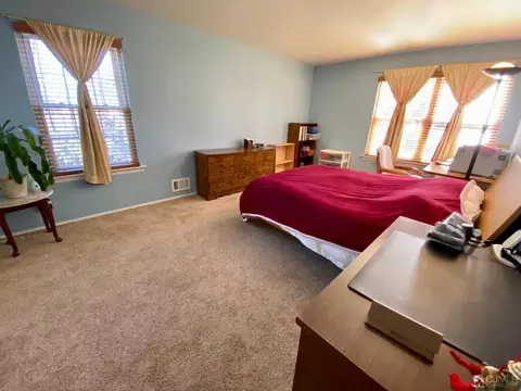 51 Boulder Dr, Edison, NJ 08817 photo 14