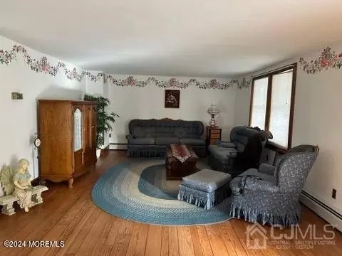 259 Gordon Rd, Matawan, NJ 07747 photo 5