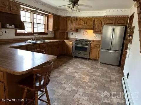 259 Gordon Rd, Matawan, NJ 07747 photo 4