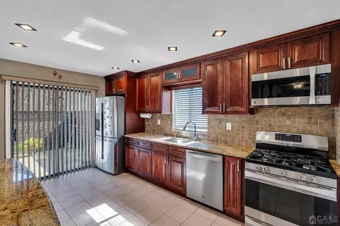 146 Westgate Dr, Edison, NJ 08820 photo 10