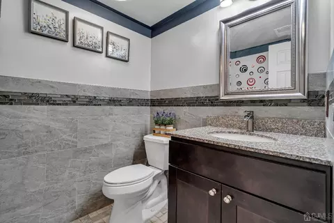 146 Westgate Dr, Edison, NJ 08820 photo 14