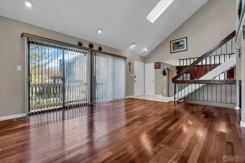 146 Westgate Dr, Edison, NJ 08820 photo 6