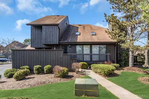 146 Westgate Dr, Edison, NJ 08820 photo 2