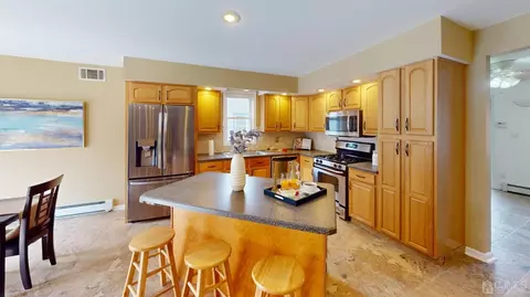 46 Lake Ave, Helmetta, NJ 08828 photo 13