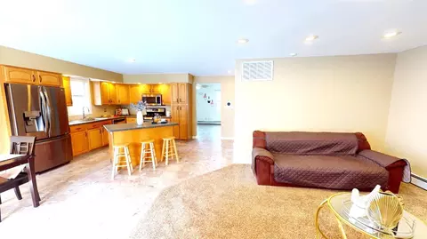 46 Lake Ave, Helmetta, NJ 08828 photo 4