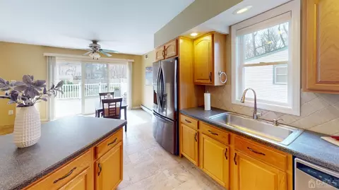 46 Lake Ave, Helmetta, NJ 08828 photo 12