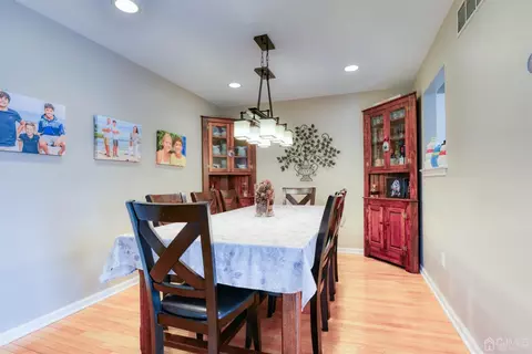 26 Lakeview Dr, Helmetta, NJ 08828 photo 10