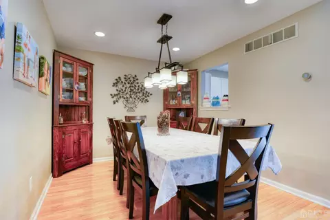 26 Lakeview Dr, Helmetta, NJ 08828 photo 9