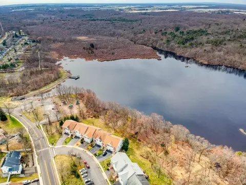 26 Lakeview Dr, Helmetta, NJ 08828 photo 32