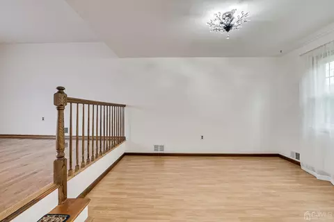 20 Fairmount Ave, Edison, NJ 08820 photo 12