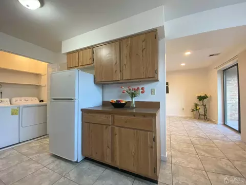 1603 Raspberry Ct, Edison, NJ 08817 photo 4