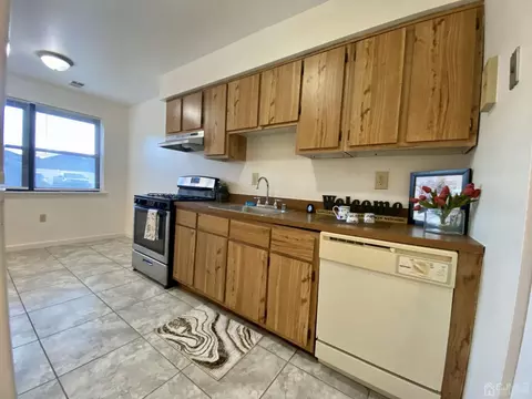 1603 Raspberry Ct, Edison, NJ 08817 photo 3
