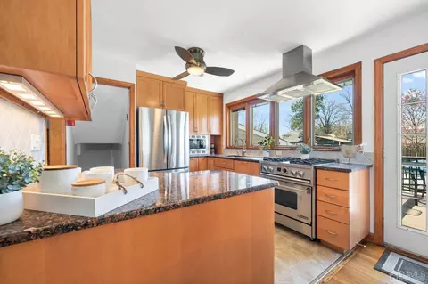 22 Baldwin Rd, Edison, NJ 08817 photo 3