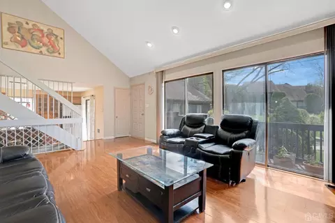 472 Westgate Dr, Edison, NJ 08820 photo 6