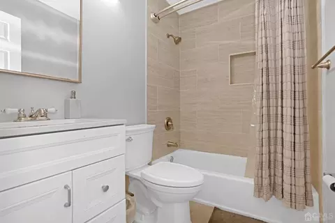 472 Westgate Dr, Edison, NJ 08820 photo 21