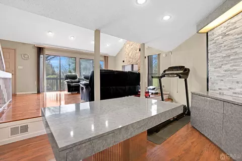 472 Westgate Dr, Edison, NJ 08820 photo 11