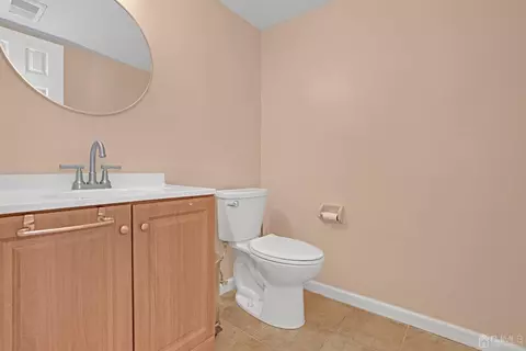 472 Westgate Dr, Edison, NJ 08820 photo 13
