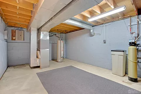 472 Westgate Dr, Edison, NJ 08820 photo 22