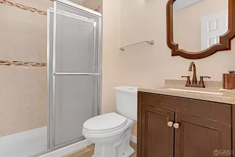 472 Westgate Dr, Edison, NJ 08820 photo 18
