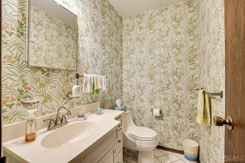 30 Baltic St, Edison, NJ 08820 photo 36