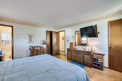 30 Baltic St, Edison, NJ 08820 photo 24