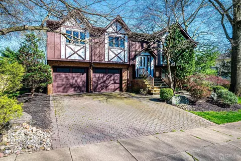 30 Baltic St, Edison, NJ 08820 photo 2