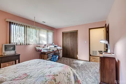 30 Baltic St, Edison, NJ 08820 photo 34