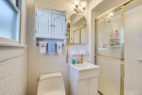 30 Baltic St, Edison, NJ 08820 photo 25