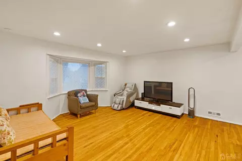 12 Meyer Rd, Edison, NJ 08817 photo 6
