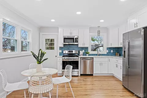 40 Taft Ave, Edison, NJ 08817 photo 8