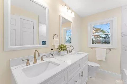 40 Taft Ave, Edison, NJ 08817 photo 10