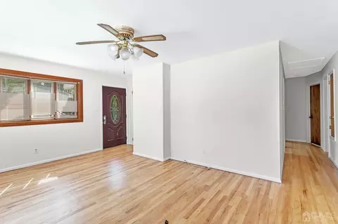 41 Howard Ave, Edison, NJ 08837 photo 13