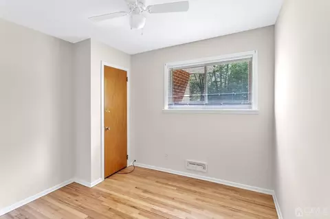 41 Howard Ave, Edison, NJ 08837 photo 8