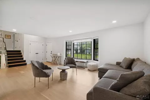 13 Brookfall Rd, Edison, NJ 08817 photo 4