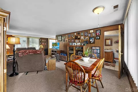 14 Meyer Rd, Edison, NJ 08817 photo 9