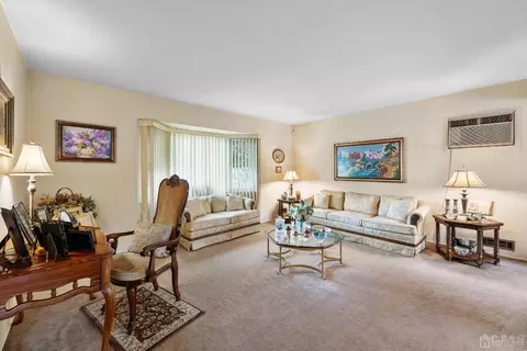 14 Meyer Rd, Edison, NJ 08817 photo 12