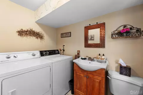 14 Meyer Rd, Edison, NJ 08817 photo 11