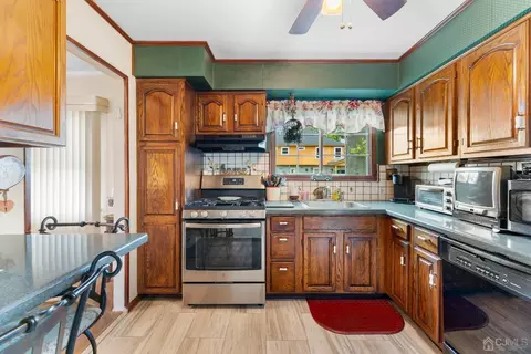 14 Meyer Rd, Edison, NJ 08817 photo 17
