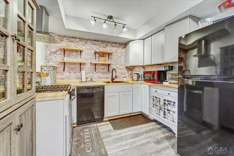 33 Hanover Sq #E, Middlesex, NJ 08846 photo 6