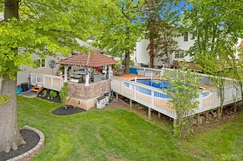 2 Roberta Ct, Edison, NJ 08820 photo 35